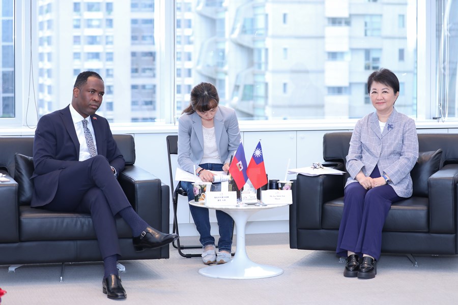 海地共和國駐中華民國大使館潘恩大使一行蒞府拜會