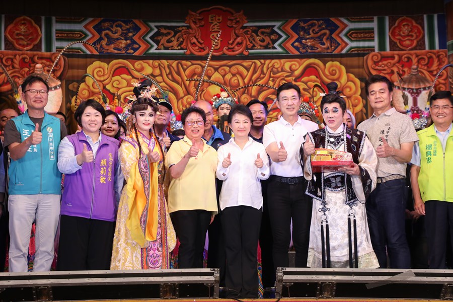 梧棲朝元宮台中媽祖國際觀光文化節宮廟風華匯演暨贈匾儀式