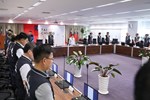 全體默哀一分鐘