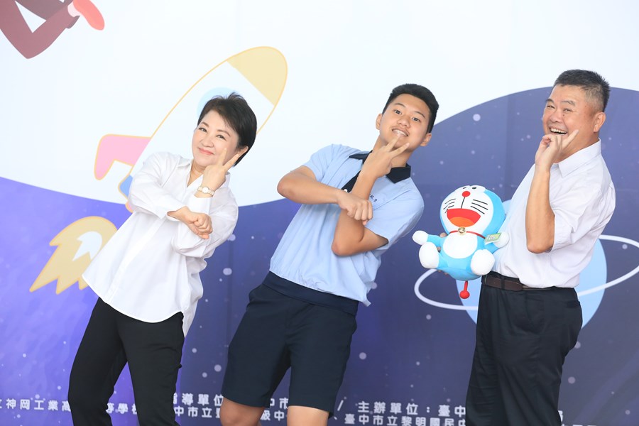 台中市高級中等以下學校畢業生市長獎合影(上午場)--TSAI (10)