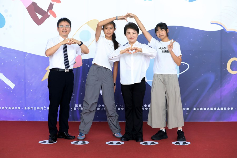 台中市高級中等以下學校畢業生市長獎合影(上午場)--TSAI (13)