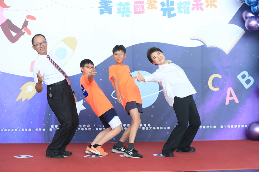 台中市高級中等以下學校畢業生市長獎合影(上午場)--TSAI (21)