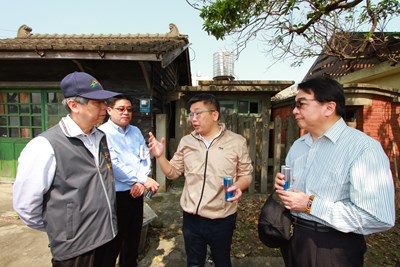 陪同屯立法院蔡副院長視察大甲區周邊休憩空間改善工程及大安區濱海廊道觀光環境營造計畫