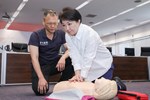 中市府首長主管齊上CPR+AED課程 全員挑戰急救認證