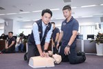 中市府首長主管齊上CPR+AED課程 全員挑戰急救認證