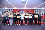 頒獎--2026Kidwind風力能源世界賽雙冠選手與教練--與市長大合照