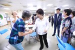 盧市長慰問食安處同仁及訪視西區衛生所--TSAI (10)
