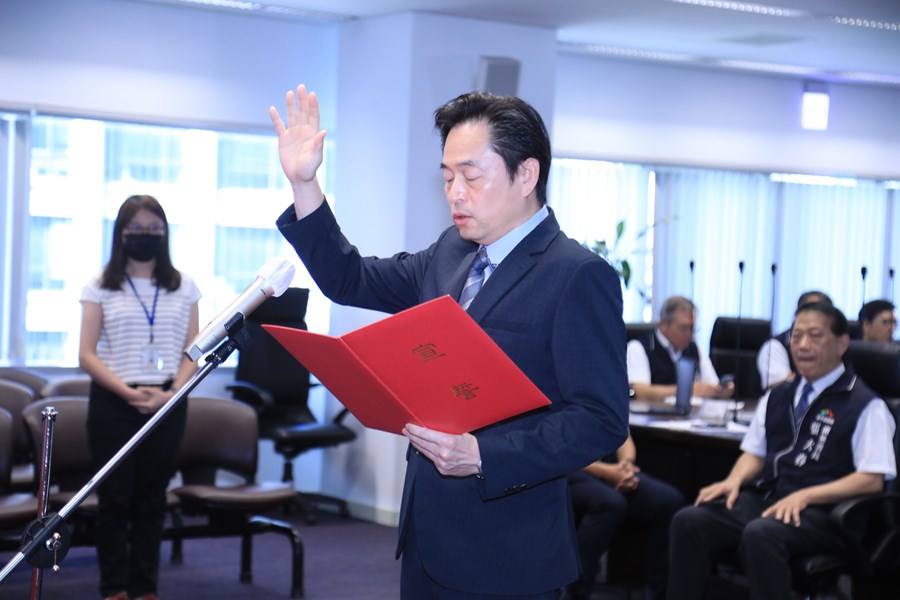 台中市政府政風處長邱滄霖布達