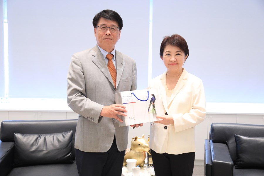 中央選舉委員會游盈隆主委等人蒞府拜會盧市長---TSAI (8)