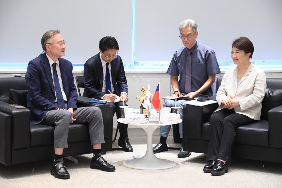 駐台北韓國代表部黃載皓代表一行蒞府拜會盧市長---TSAI (6)