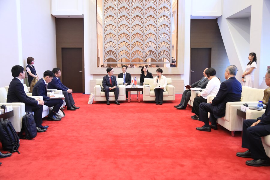日本熊本縣木村敬知事與縣議會內野幸喜議長一行蒞市拜會--TSAI (15)