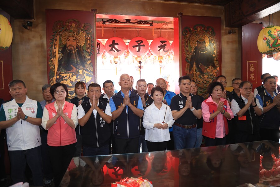 霧峰進興宮(社團法人台中市吉峰福德神明協會)揭牌及贈匾儀式--TSAI (7)