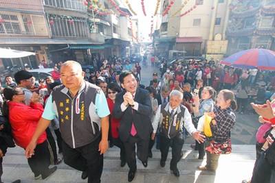 106年市長新春發紅包_大里福興宮