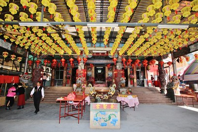106年市長新春發紅包-東勢東聖宮