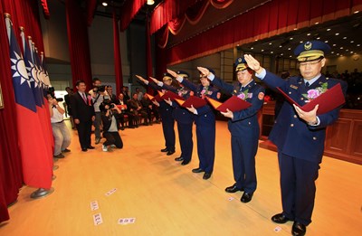 市警局卸新任分局長、大隊長交接布達典禮
