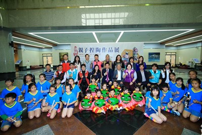 港洲盃親子捏陶作品展開幕