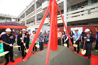 龍井區龍峰國小老舊校舍拆除重建工程動土典禮