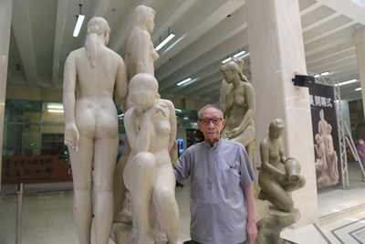 「王水河雕塑油畫展」今開幕 葫蘆墩文化中心展80件畢生藝術結晶