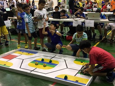 中市奧林匹亞機器人大賽校際盃選拔賽 110支隊伍角逐