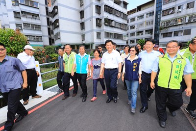 柳川東路一段至建國北路二段巷道通車 林市長盼搭配交通建設以帶動區域發展