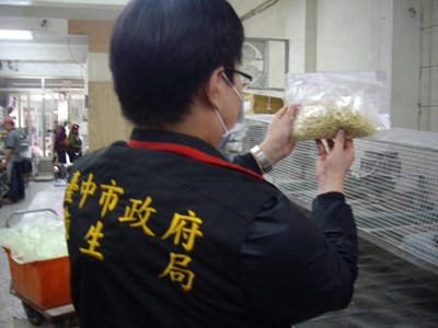 市府衛生局抽驗雞蛋及油麵 檢驗結果全數過關
