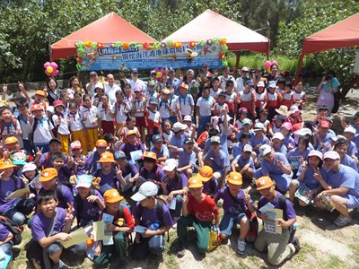市府團隊及2400位師生齊呼籲「3護」高美濕地