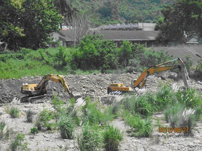 霧峰乾溪受損堤防已搶修完成 復建工程持續進行中