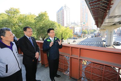 林市長視察捷運施工圍籬拆除 解決不可能的任務