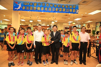 台中運動小將海外奪牌揚名國際 潘副市長表揚肯定
