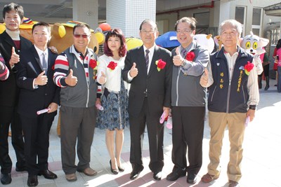 東園國小體育館落成 提供更優質教學環境