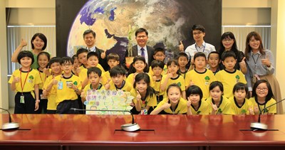 永春國小學童訪市府 與林市長暢談市政
