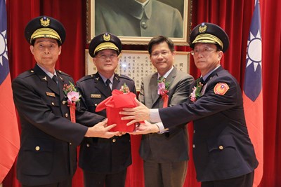 新任中市警局長上任 林市長:良好基礎上繼續努力