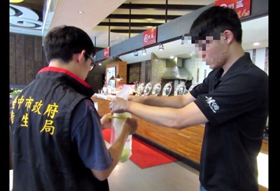 衛生局抽驗截切即食蔬果及中元食品 違規產品立即通知下架並續查