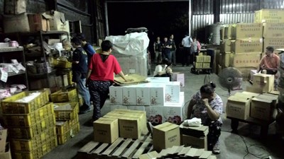 合法掩護非法 台中市查獲髒亂地下酒廠產製私酒