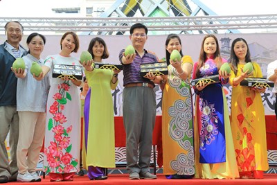 東協廣場農特產品行銷活動 林市長：推廣台中人情味及好味道
