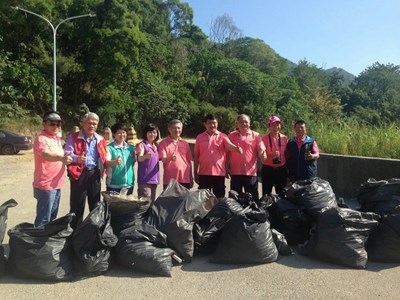 太平咬人狗坑千人淨山  登山運動兼做環保