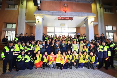 春節警政不打烊 林市長慰問同仁辛勤付出