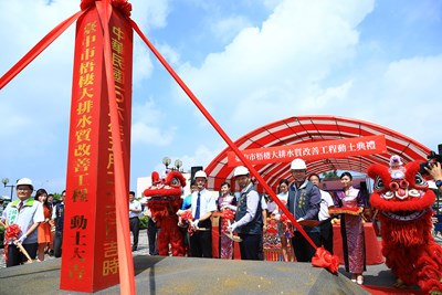 用石頭幫汙水洗澡 梧棲大排水質改善動土