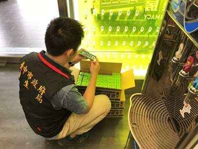 天良生技公司竄改感冒液效期標籤 中市衛生局清查要求全面下架