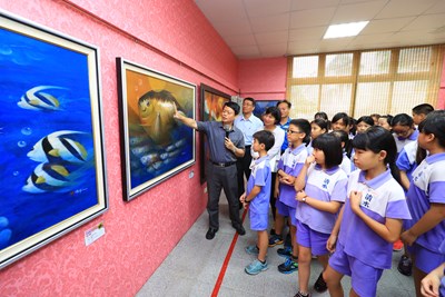 校園美感巡迴展「寶島曼波」油畫首展 展現台灣文化生命力