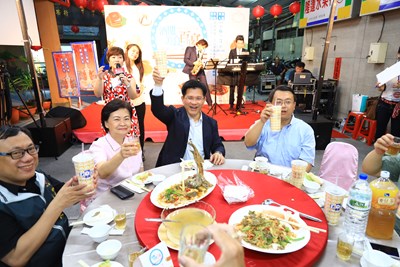 第二市場酒樓美食百年宴 林市長大讚料理開胃又美味