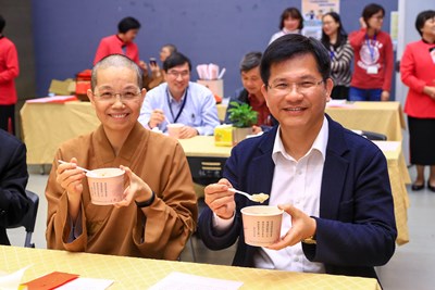 佛光山惠中寺慶祝法寶節結緣臘八粥活動