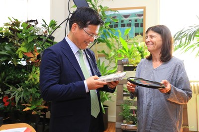 拜會巴黎市政廳副市長