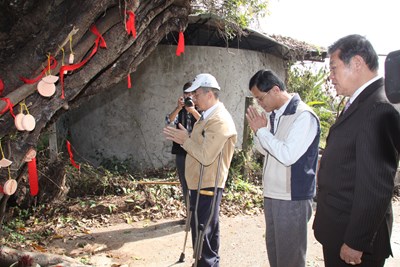 副市長徐中雄視察新社崑山老樹