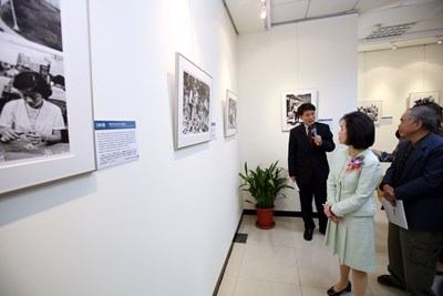 行政院新聞局舉辦建國一百年影像展開幕記者會