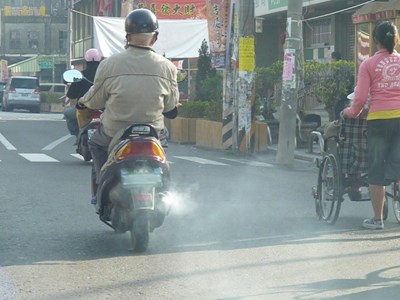 中市府全數汰除公務二行程機車 帶頭抗空汙