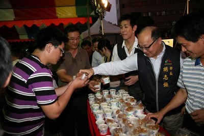 「梨饗臺中100．甜滿臺中」-100年度臺中市高接梨優質農產品展售活動