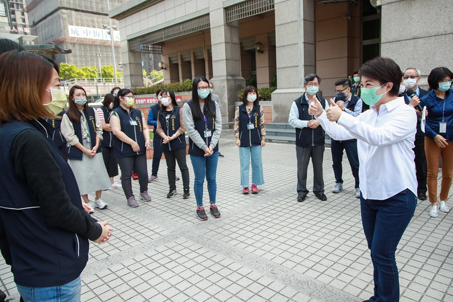 市長慰問第一線防疫人員(里幹事)