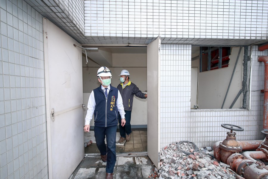 建設局長視察大智路貫通工程(大智慧學苑大樓樓層拆除)