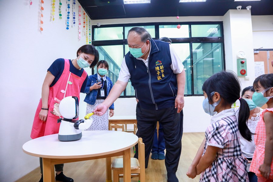 視察親子館開放狀況